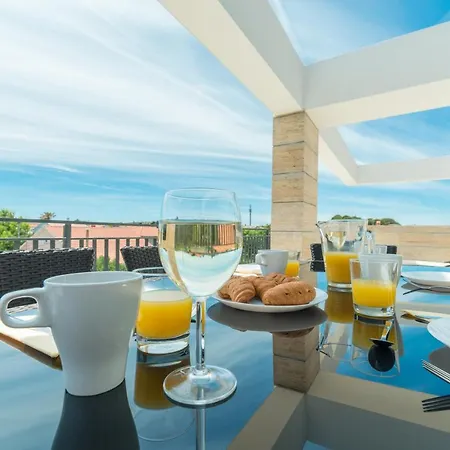 Mirakul Apartman