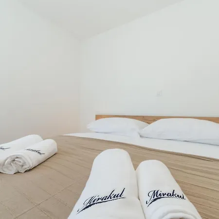 Mirakul Apartman *