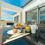Mirakul Apartament Vir